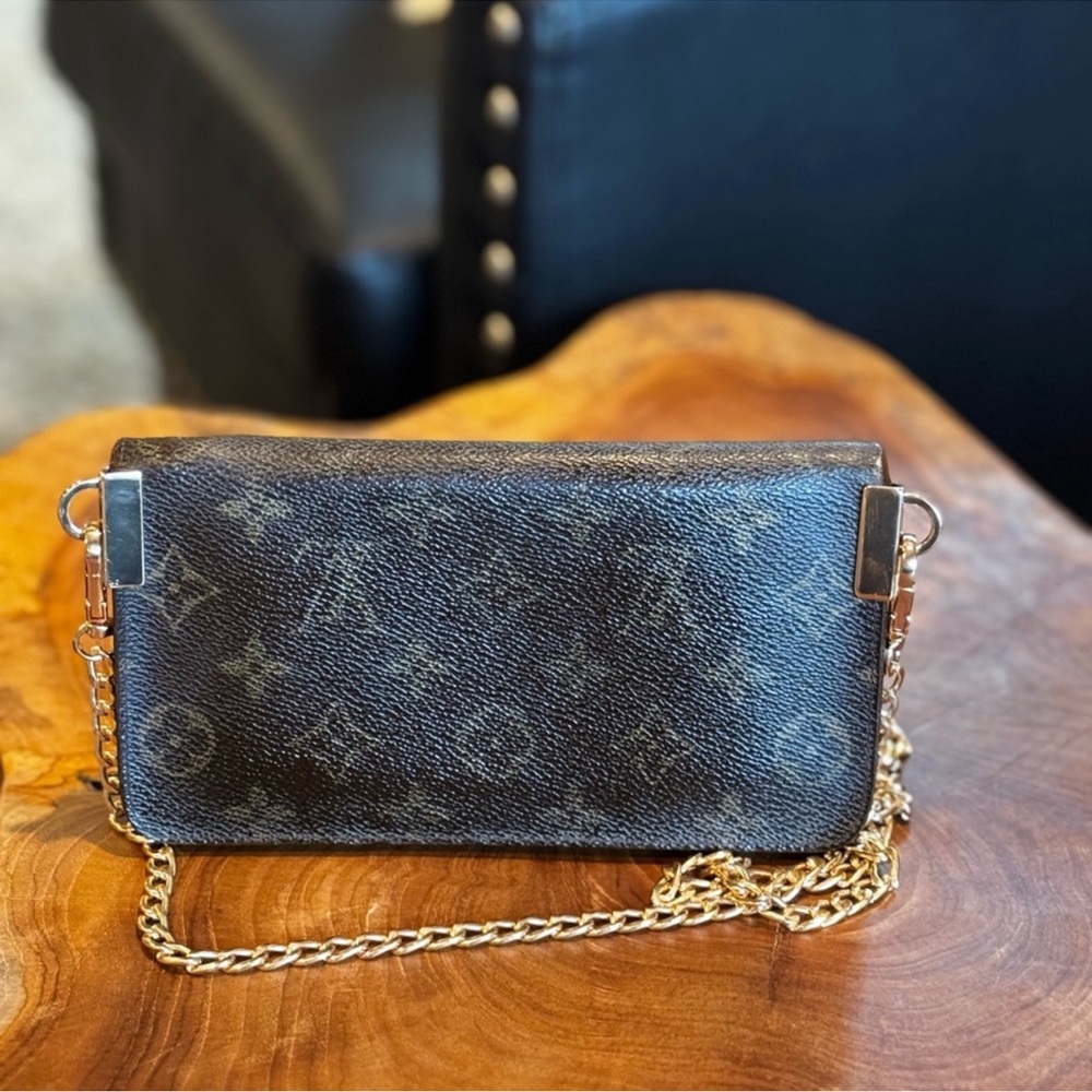 Louis Vuitton Monogram Zippy Long Wallet Converted Crossbody Bag - Picture 3 of 16